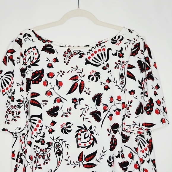 Talbots Plus NWT Floral Top Size 2X Cherry Print Short Sleeve Lightweight Shirt - Picture 3 of 11